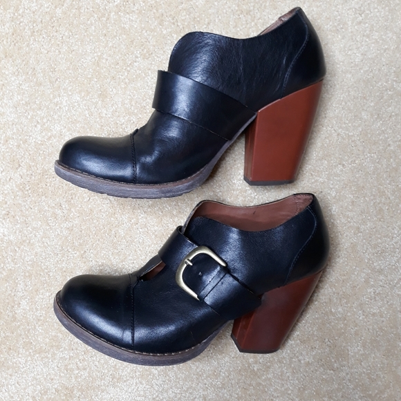 Korks by Kork-Ease Buckled Detail Booties Leather Wrapped Heel Size 9.5-41 - Picture 2 of 11
